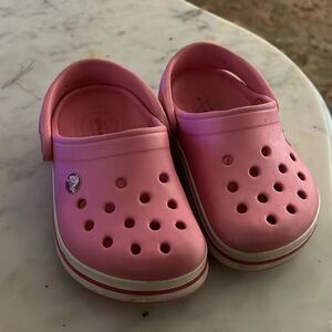 Girl pink crocs size 6